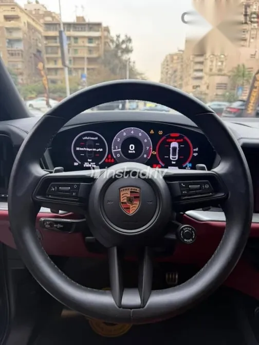 Porsche Cayenne 2025 Gray Used for Sale - 5