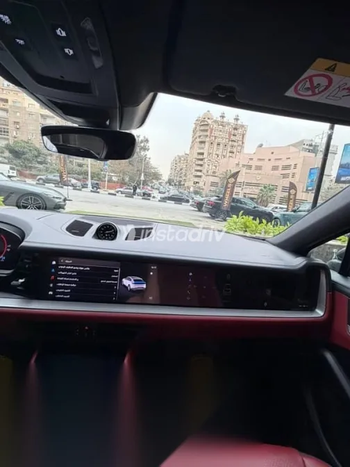 Porsche Cayenne 2025 Gray Used for Sale - 9