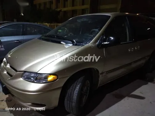 Chrysler Voyager 1999 Gold Used for Sale - 2
