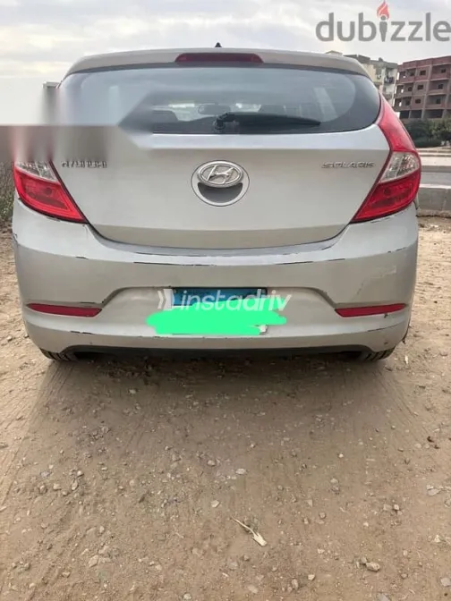 هيونداي سولاريس 2016 فضي مستعملة للبيع - 1