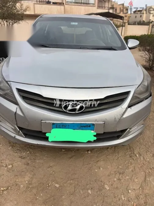 هيونداي سولاريس 2016 فضي مستعملة للبيع - 3