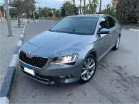 سكودا سوبيرب 2019 أبيض مستعملة للبيع