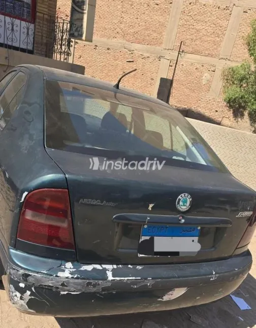 سكودا اوكتافيا 1998 أخضر مستعملة للبيع - 2