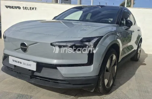 فولفو اى اكس 30 2025 رمادي مستعملة للبيع - 1