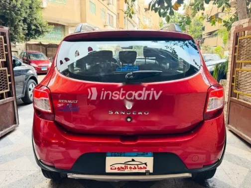 Renault Sandero Step Way 2016 Red Used for Sale - 2