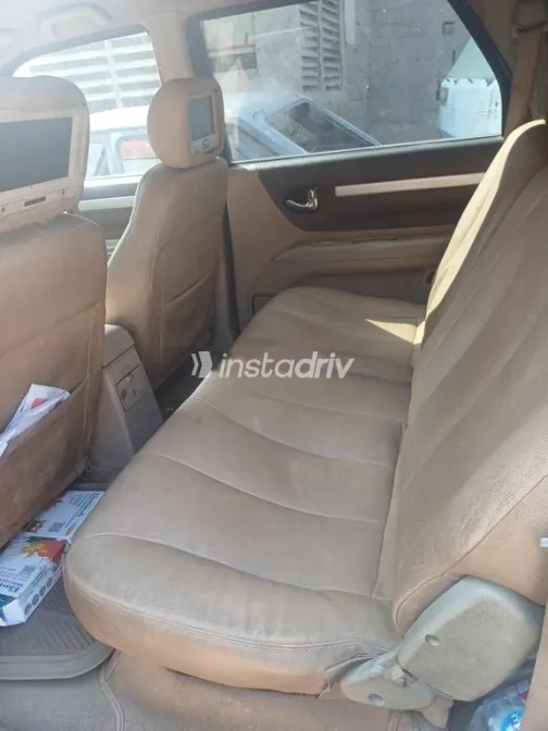 Jeep Komodo 2009 Black Used for Sale - 3