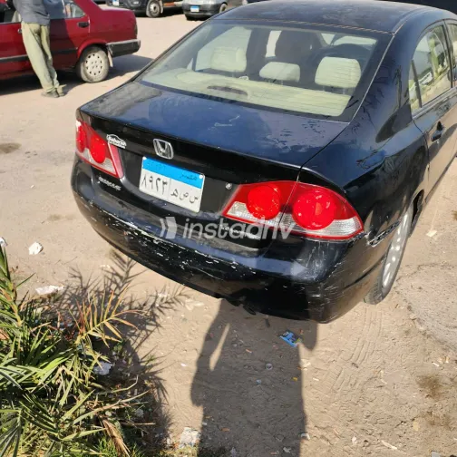 هوندا سيفك 2008 أبيض مستعملة للبيع - 1