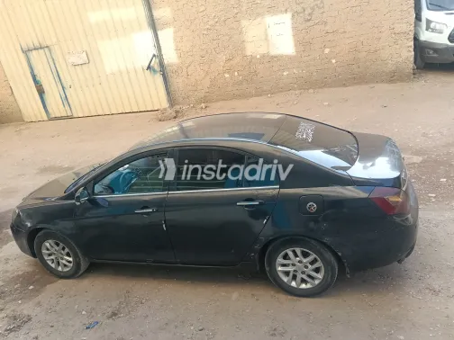 جيلي امجراند 7 2017 أبيض مستعملة للبيع - 1