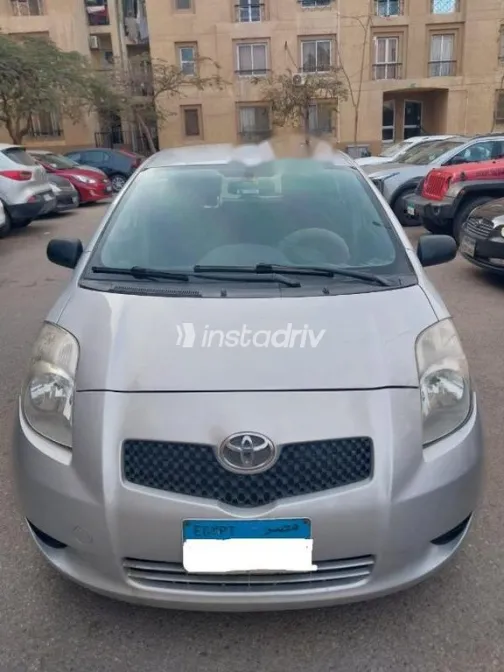 Toyota Yaris 2008 Silver Used for Sale - 3