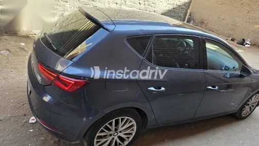 سيات ليون 2019 رمادي مستعملة للبيع - 5