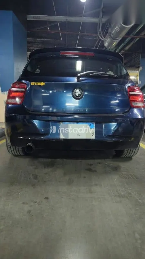 بي ام دبليو 118 2014 أزرق غامق مستعملة للبيع - 2