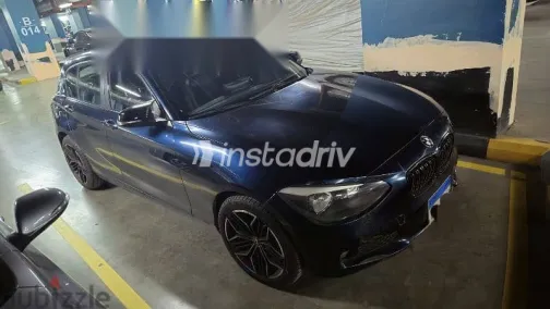 بي ام دبليو 118 2014 أزرق غامق مستعملة للبيع - 5