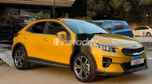 Kia Xceed 2022 Gold Used for Sale - 4