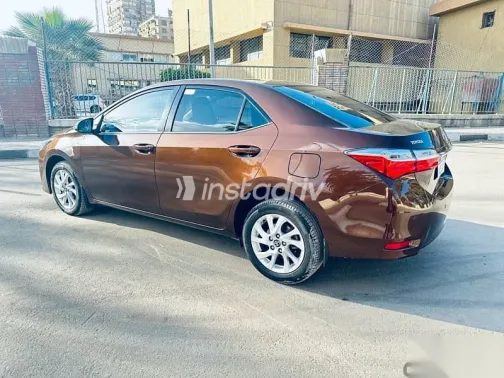 تويوتا كورولا 2019 بني مستعملة للبيع - 5
