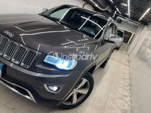 جيب جراند شيروكي 2016 رمادي مستعملة للبيع - 2