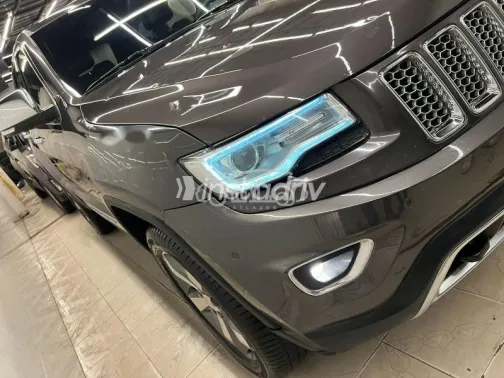 جيب جراند شيروكي 2016 رمادي مستعملة للبيع - 3