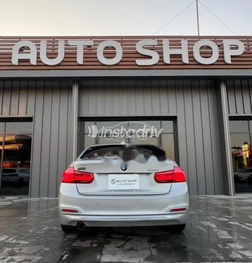 بي ام دبليو 318 2018 فضي مستعملة للبيع - 4