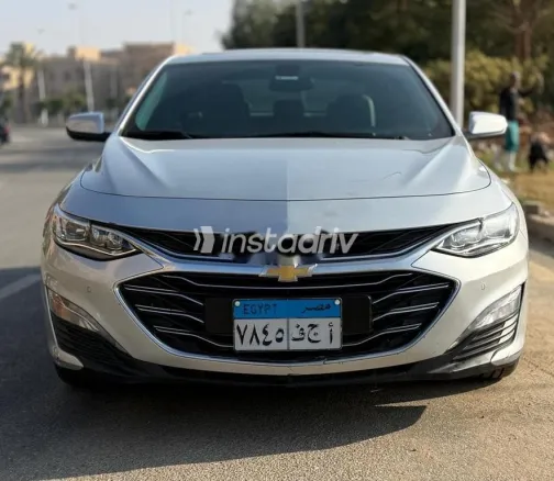 Chevrolet Malibu 2019 White Used for Sale - 1