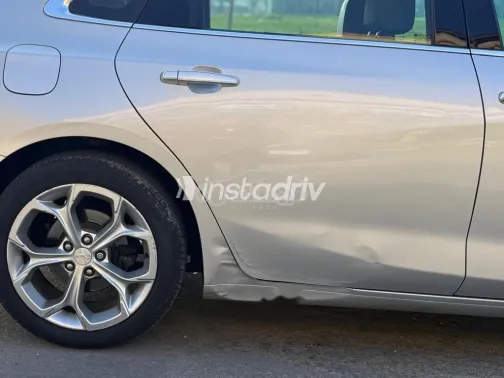 Chevrolet Malibu 2019 White Used for Sale - 4