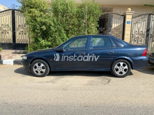 اوبل فيكترا 2002 أزرق غامق مستعملة للبيع - 2
