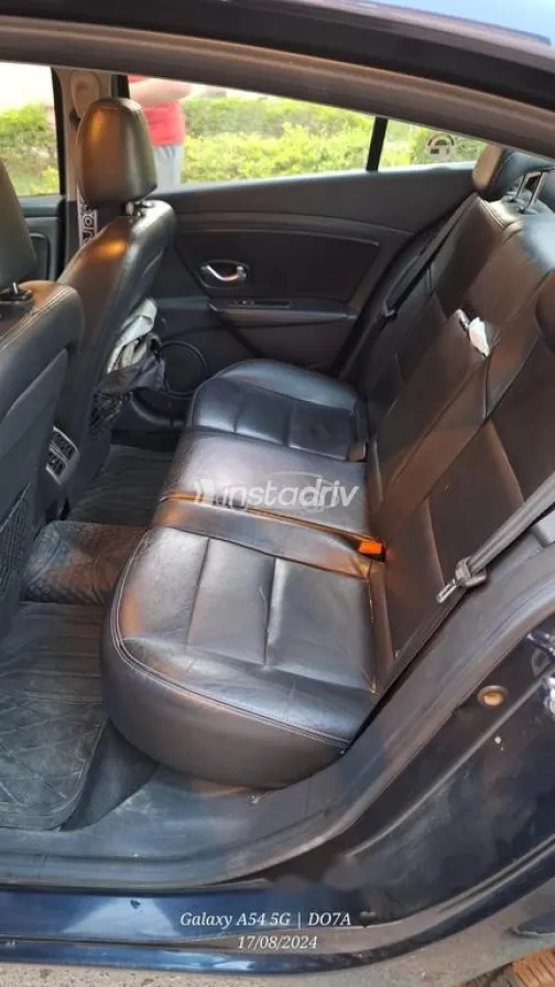 رينو فلوانس 2011 أزرق غامق مستعملة للبيع - 4