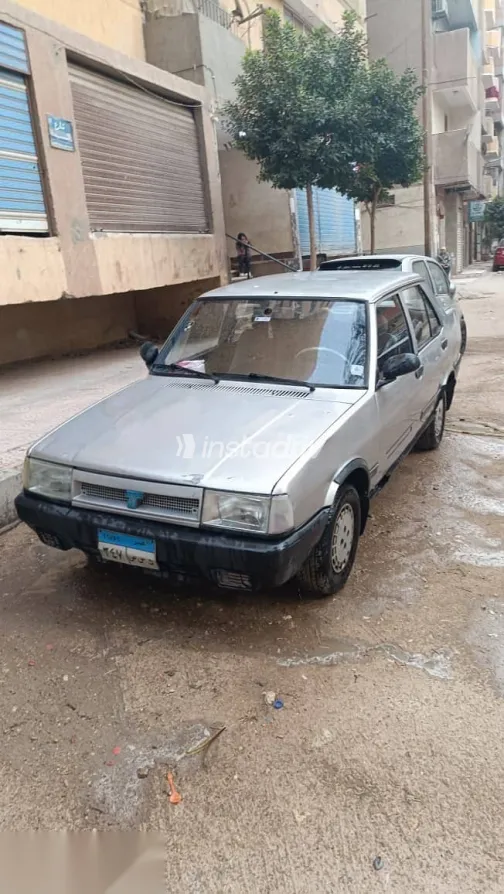 فيات شاهين 2004 فضي مستعملة للبيع - 3