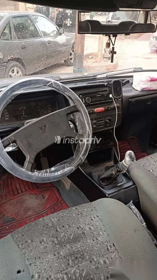 فيات شاهين 2004 فضي مستعملة للبيع - 5