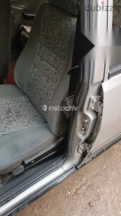 فيات شاهين 2004 فضي مستعملة للبيع - 8