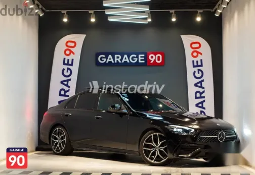 مرسيدس C 200 2024 أسود مستعملة للبيع - 1