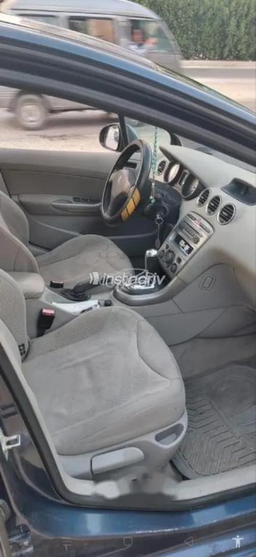 بيجو 308 2009 أزرق مستعملة للبيع - 4