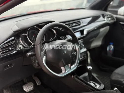 سيتروين Ds3 2013 أحمر مستعملة للبيع - 5