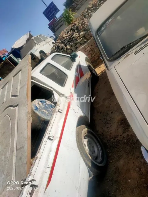 نيسان نافارا 2015 أبيض مستعملة للبيع - 3