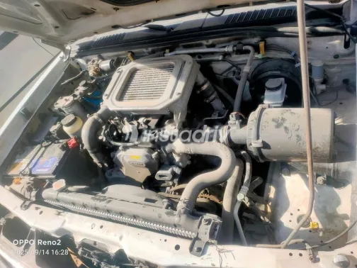 نيسان نافارا 2015 أبيض مستعملة للبيع - 5