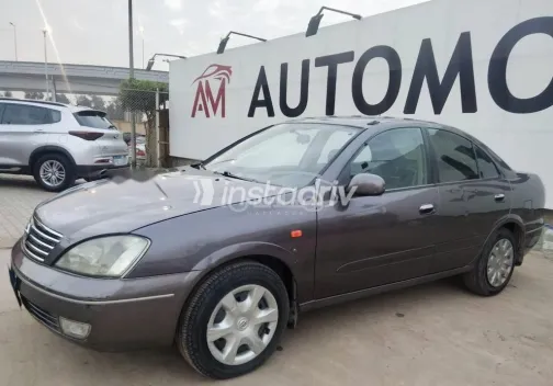 نيسان صنى 2015 رمادي مستعملة للبيع - 2