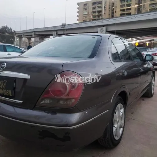 نيسان صنى 2015 رمادي مستعملة للبيع - 5