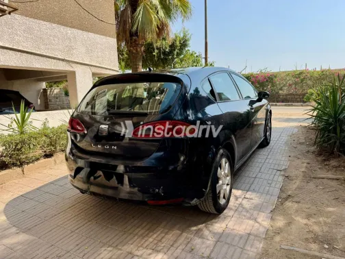 سيات ليون 2008 أبيض مستعملة للبيع - 7