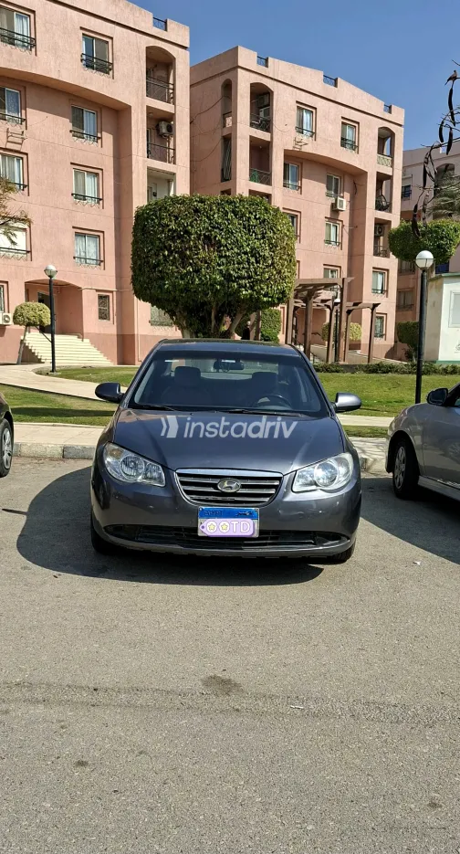 هيونداي إلنترا اتش دى 2009 أبيض مستعملة للبيع - 1