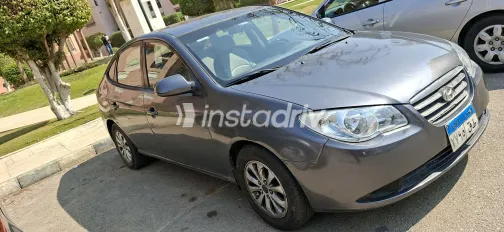 هيونداي إلنترا اتش دى 2009 أبيض مستعملة للبيع - 5