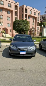 هيونداي إلنترا اتش دى 2009 أبيض مستعملة للبيع