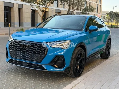 Audi Q3 2021 Dark Blue Used for Sale - 1