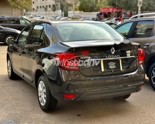 Renault Logan 2022 Black Used for Sale - 3