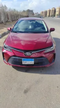 تويوتا كورولا 2019 أبيض مستعملة للبيع