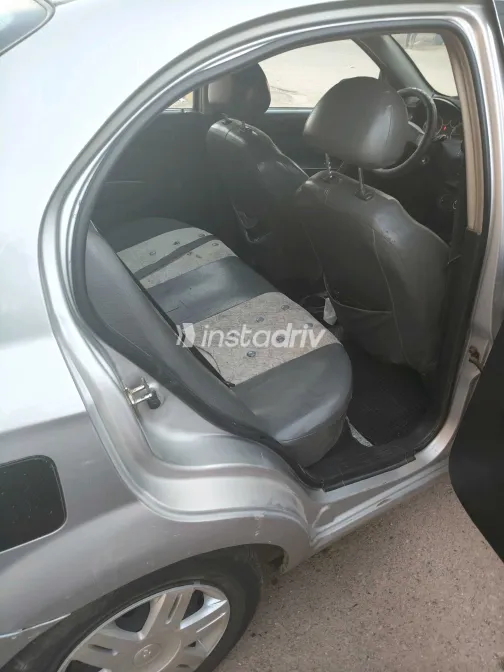 شيفروليه افيو 2009 أبيض مستعملة للبيع - 1