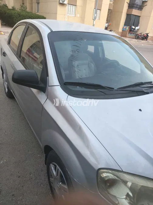 شيفروليه افيو 2009 أبيض مستعملة للبيع - 4