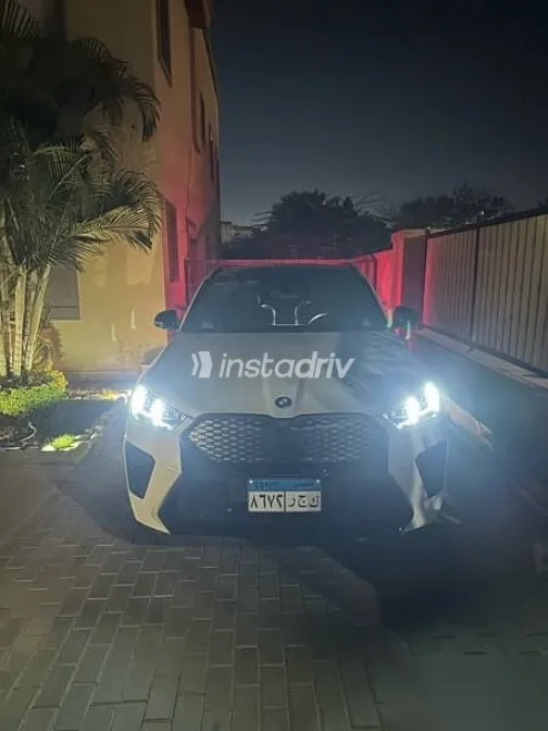 بي ام دبليو اى اكس 2 2025 أبيض جديدة للبيع - 3