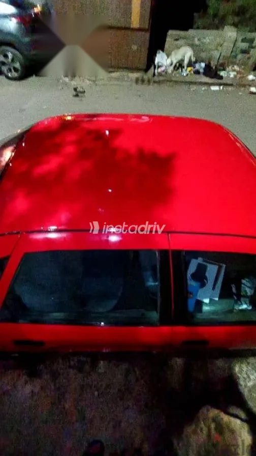 اوبل فيكترا 1995 أحمر مستعملة للبيع - 3