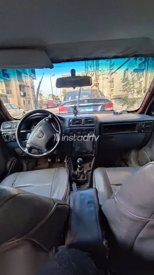 اوبل فيكترا 1995 أحمر مستعملة للبيع - 7