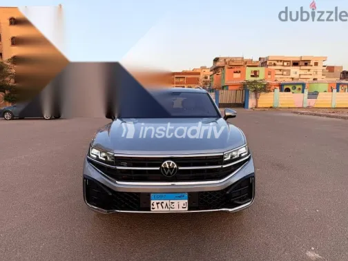 Volkswagen Touareg 2024 Silver Used for Sale - 1
