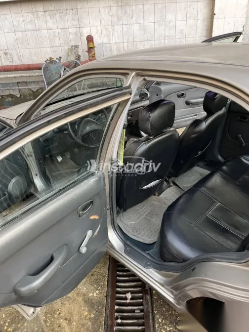 هيونداي اكسنت 2005 بني مستعملة للبيع - 8