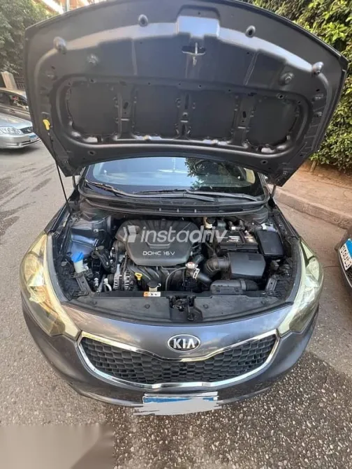 كيا سيراتو 2014 أزرق غامق مستعملة للبيع - 3